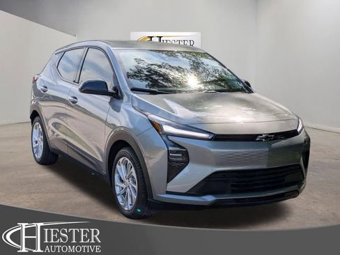 New 2027 Chevrolet Bolt LT w/ Comfort Package FWD image 1