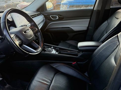 Used 2022 Jeep Compass Limited image 4