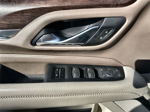 Used 2021 GMC Yukon Denali w/ Denali Ultimate Package image 22