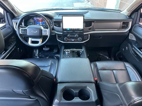 Used 2023 Ford Expedition Max XLT image 14