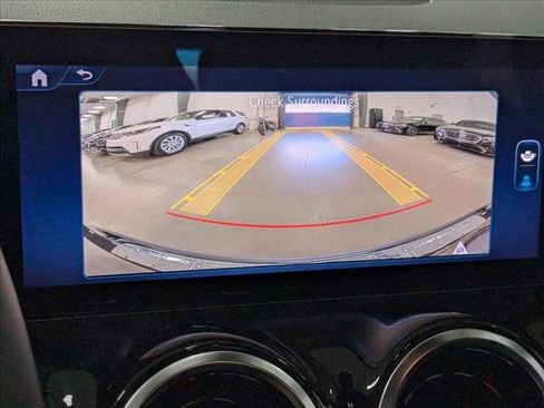 Used 2025 Mercedes-Benz GLA 250 image 12