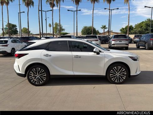 Used 2024 Lexus RX 350 Premium w/ Accessory Package (Z1) FWD image 8
