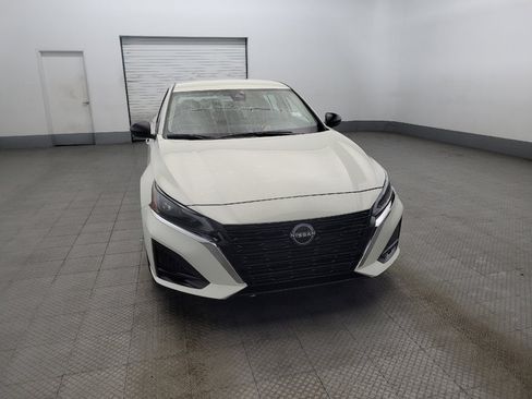 Used 2024 Nissan Altima 2.5 SV FWD image 14