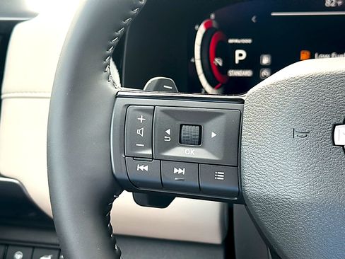 New 2026 Nissan Pathfinder SL w/ SL Premium Package FWD image 21