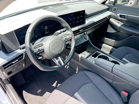 New 2025 Hyundai Sonata SEL image 6