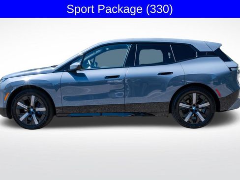 Used 2023 BMW iX xDrive50 w/ Sport Package AWD/4WD image 5