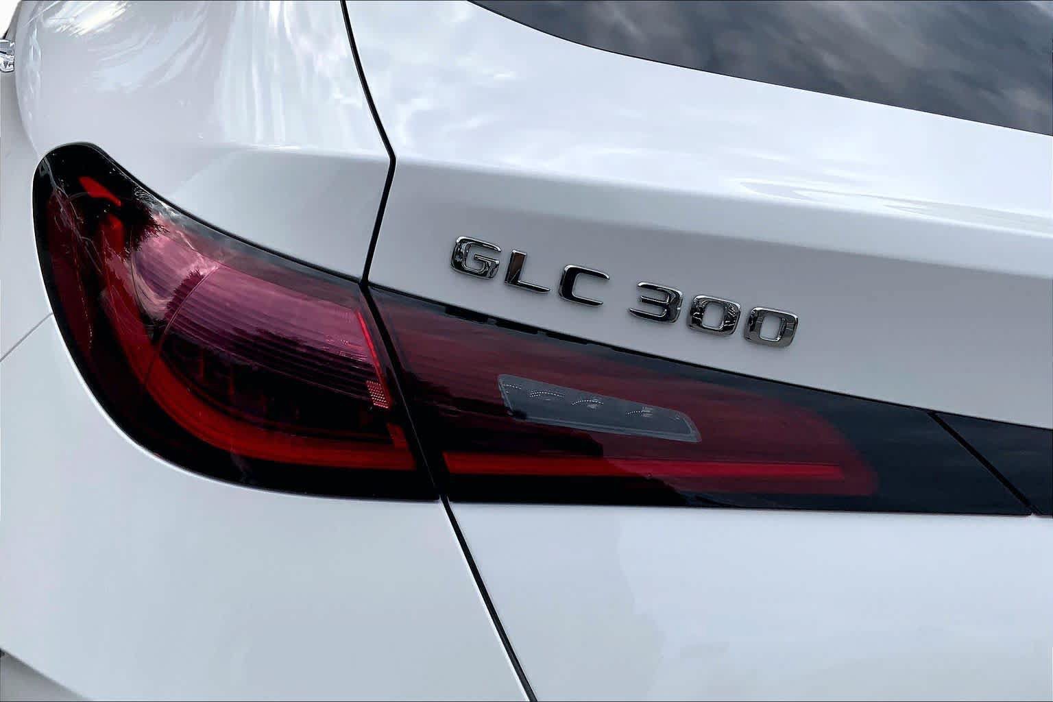 Used 2026 Mercedes-Benz GLC 300 4MATIC image 26