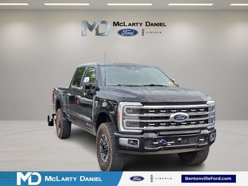 Used 2023 Ford F250 Platinum w/ Tremor Off-Road Package AWD/4WD image 1