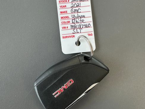Used 2021 GMC Yukon SLT w/ SLT Luxury Plus Package image 28