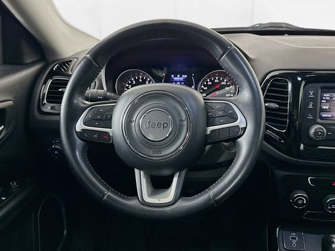 Used 2018 Jeep Compass Altitude image 17