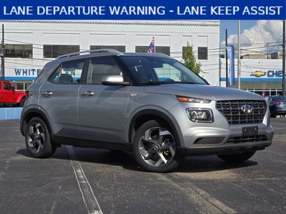 Used 2025 Hyundai Venue SEL
