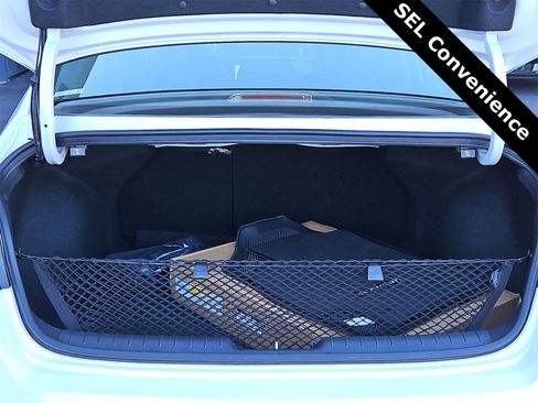 Used 2025 Hyundai Elantra SEL image 22