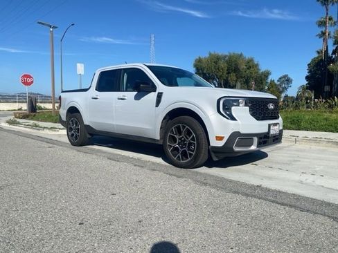 Used 2025 Ford Maverick Lariat image 2