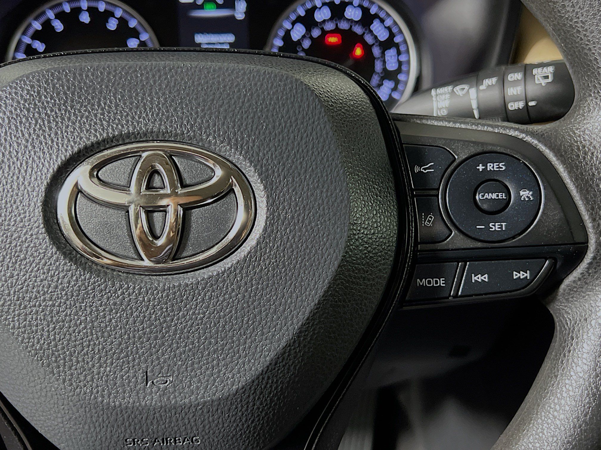 Used 2022 Toyota RAV4 XLE FWD image 20