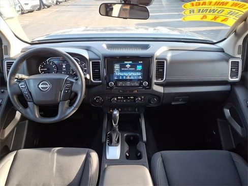Used 2024 Nissan Frontier SV w/ SV Convenience Package image 17