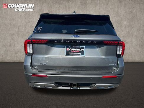 New 2025 Ford Explorer Active w/ Active Comfort Package image 8