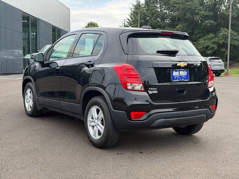 Used 2020 Chevrolet Trax LS w/ LPO, Protection Package FWD image 4