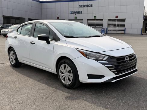 Used 2025 Nissan Versa S image 13