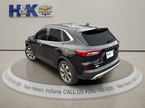 Used 2025 Ford Escape Platinum AWD/4WD image 6