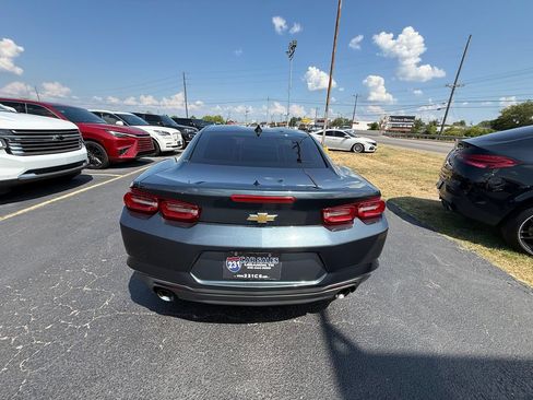 Used 2021 Chevrolet Camaro LT RWD image 4