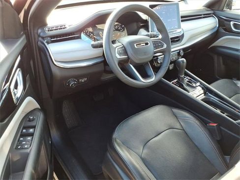 Used 2023 Jeep Compass Limited w/ Sun and Sound Group image 15