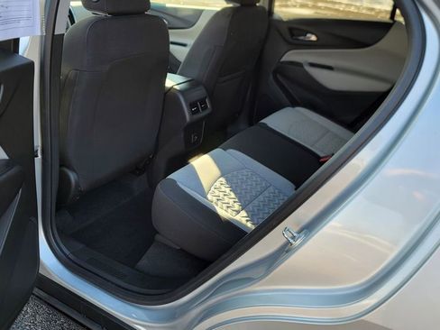 Used 2022 Chevrolet Equinox LT image 25