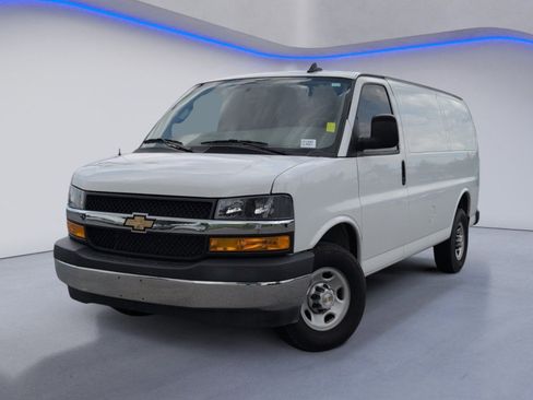 Used 2024 Chevrolet Express 2500 w/ Driver Convenience Package RWD image 2