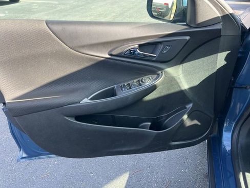 Used 2024 Chevrolet Malibu LT image 25