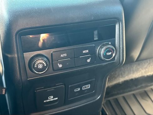 Used 2020 GMC Acadia SLT w/ Premium Package image 40