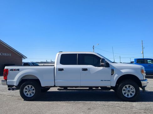 Used 2022 Ford F250 XLT image 2