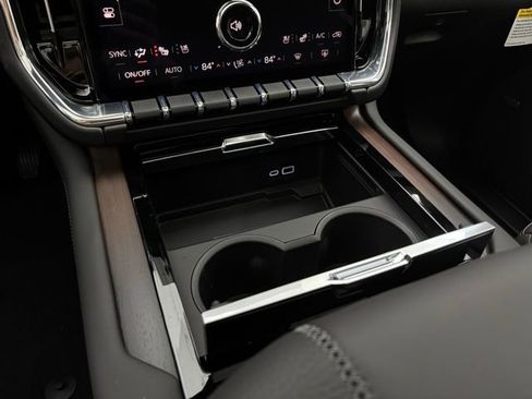 New 2026 GMC Yukon Denali w/ Denali Reserve Package image 35