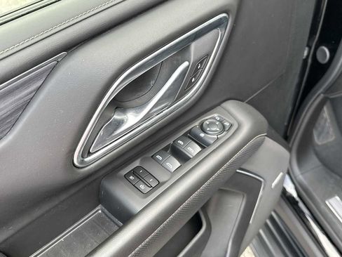 Used 2024 GMC Yukon SLT image 18