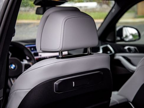 New 2026 BMW X5 xDrive40i w/ M Sport Package image 22