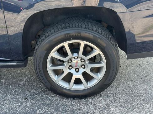 Used 2019 GMC Yukon XL Denali AWD/4WD image 5