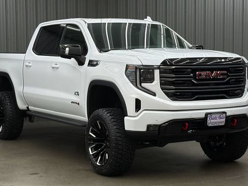 Used 2026 GMC Sierra 1500 AT4 w/ AT4 Premium Package AWD/4WD image 7