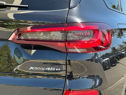 Used 2023 BMW X5 xDrive45e w/ Executive Package AWD/4WD image 34
