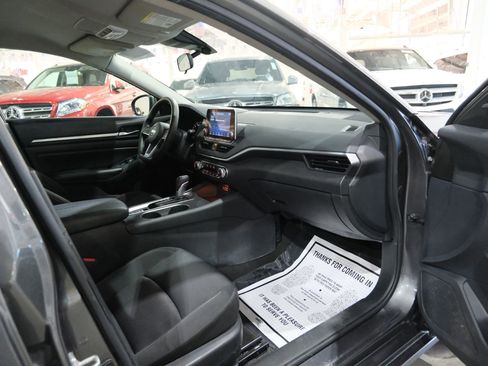 Used 2022 Nissan Altima 2.5 SV image 30