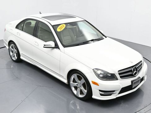 Used 2014 Mercedes-Benz C 250 Luxury image 31