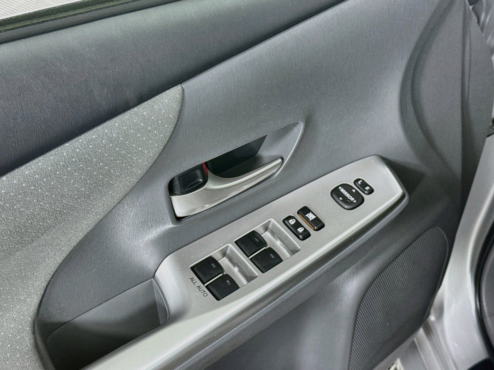 Used 2014 Toyota Prius V Two FWD image 15