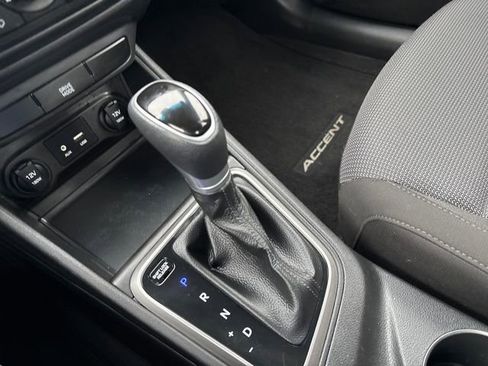 Used 2021 Hyundai Accent SEL image 21