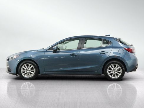 Used 2016 MAZDA MAZDA3 i Touring w/ Popular Equipment Package FWD image 2