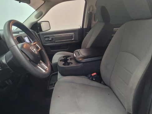 Used 2021 RAM 1500 Classic SLT RWD image 17