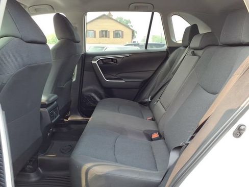 Used 2024 Toyota RAV4 LE AWD/4WD image 9