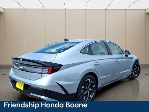 Used 2024 Hyundai Sonata SEL FWD image 8