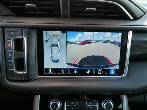 Used 2021 GMC Yukon Denali w/ Denali Ultimate Package AWD/4WD image 27