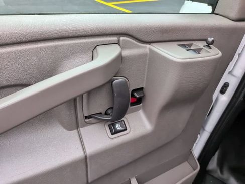 Used 2021 Chevrolet Express 2500 w/ Driver Convenience Package RWD image 10