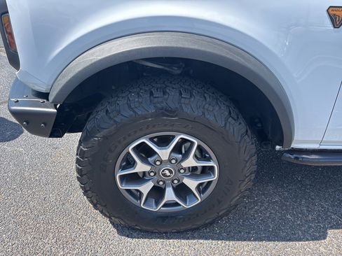 Used 2023 Ford Bronco Badlands image 20