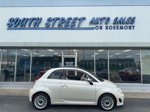 Used 2018 FIAT 500 Lounge FWD image 1