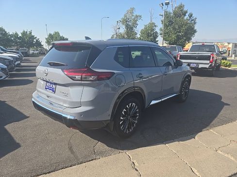 Used 2024 Nissan Rogue Platinum AWD/4WD image 5