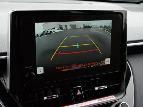 Used 2023 Toyota Corolla Cross XSE image 30